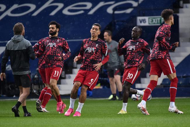 球員多次發 球員多次發