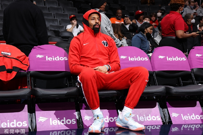 犀利的发球 犀利的发球