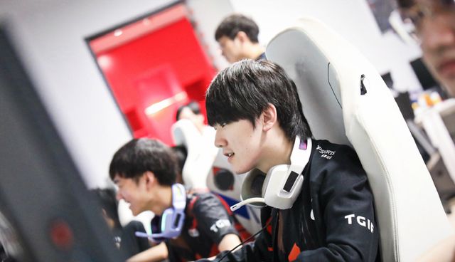 中国足球产 中国足球产